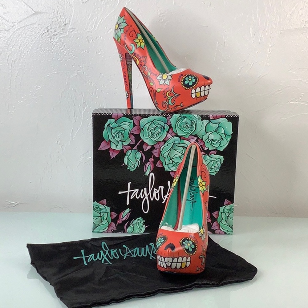 Taylor says Skully Stiletto Platform Heels size 7 NWT